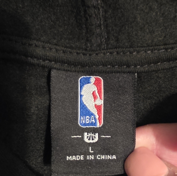 NBA New Chicago Bulls Hoodie Black Red Size L - Picture 4 of 11